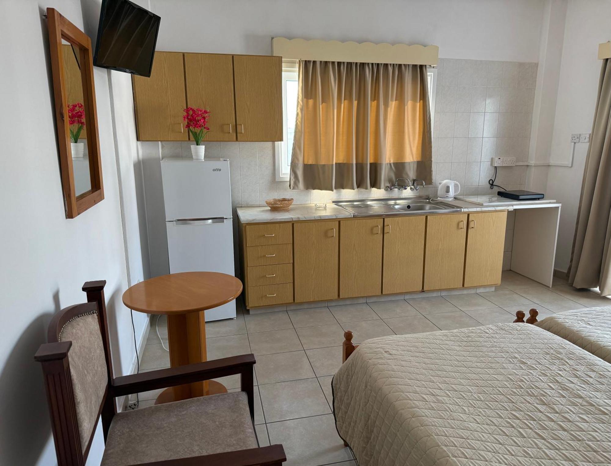 Terpsithea Apartments Agia Napa Exterior foto